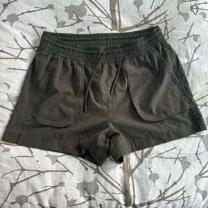 Old Navy olive shorts